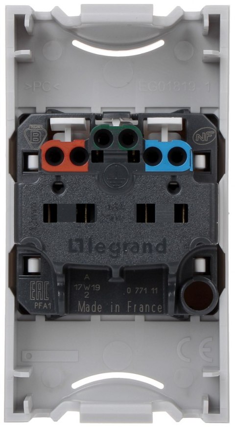 GNIAZDO POJEDYNCZE LE-004280 DIN TS-35 230 V 16 A LEGRAND GNIAZDO POJEDYNCZE LE-004280 DIN TS-35 230 V 16 A LEGRAND